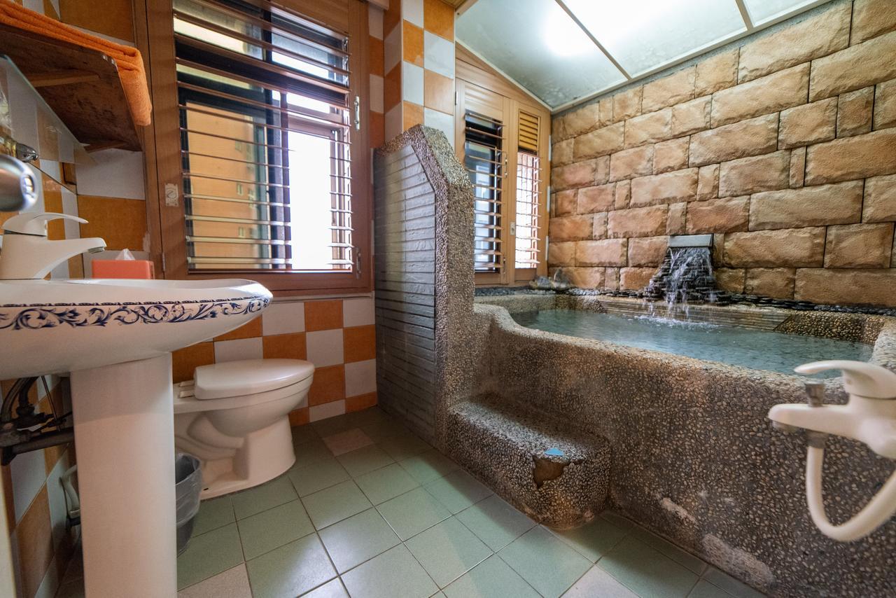 Shankou Hotspring Hotel Jiaoxi Exteriör bild