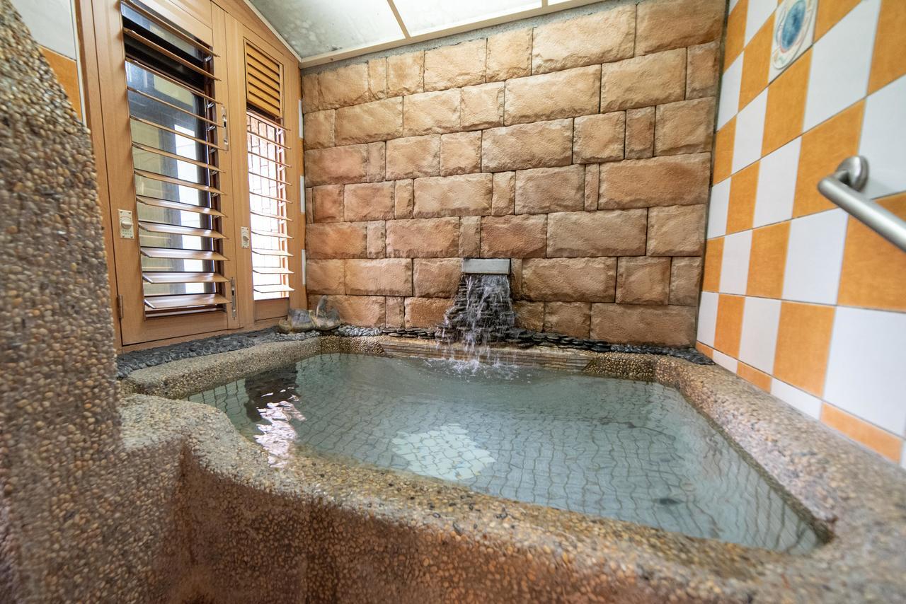 Shankou Hotspring Hotel Jiaoxi Exteriör bild